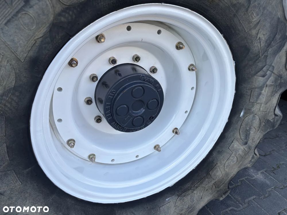 New Holland 8870 - 11