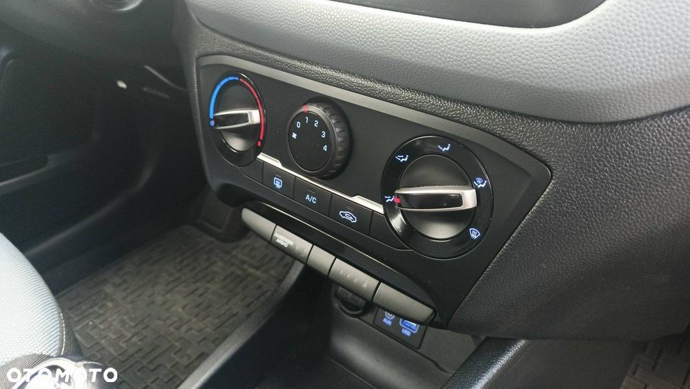 Hyundai i20 1.2 Classic Plus - 38
