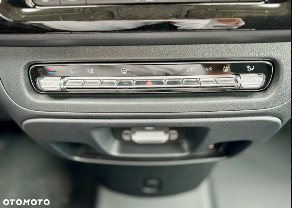 Mercedes-Benz eVito 112e Furgon długi - 13