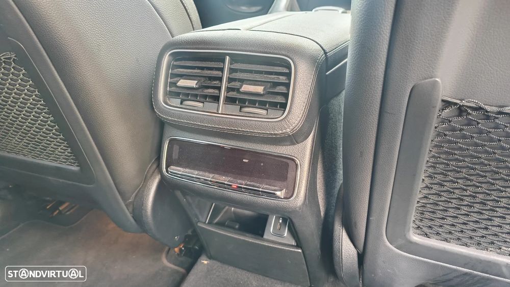 Mercedes-Benz GLE 300 d 4Matic - 24