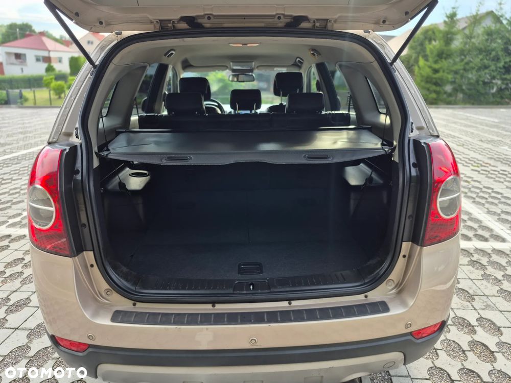 Chevrolet Captiva 2.2 TD AWD LTZ - 28