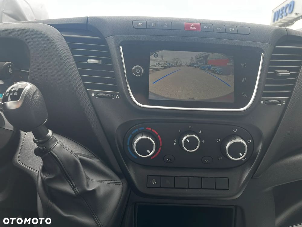 Iveco DOSTĘPNY OD RĘKI - HAK w CENIE - Daily 35S18H - 26