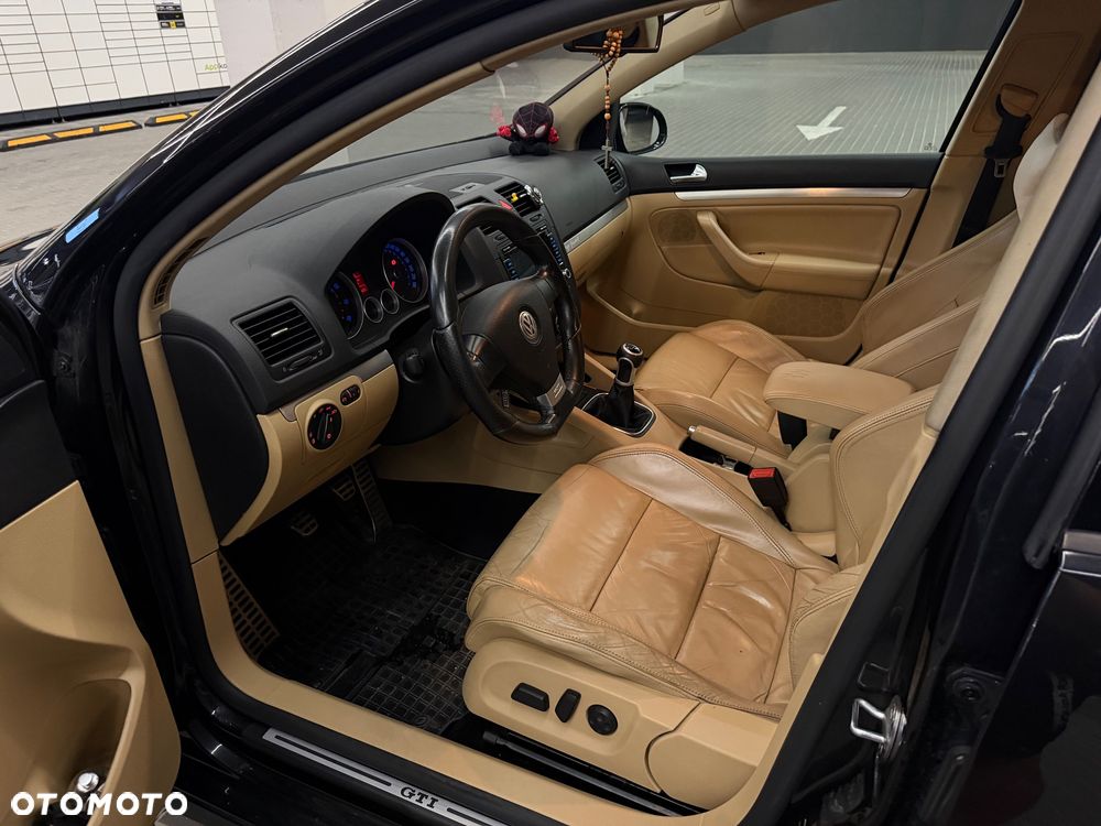 Volkswagen Golf 2.0 TSI GTI - 8