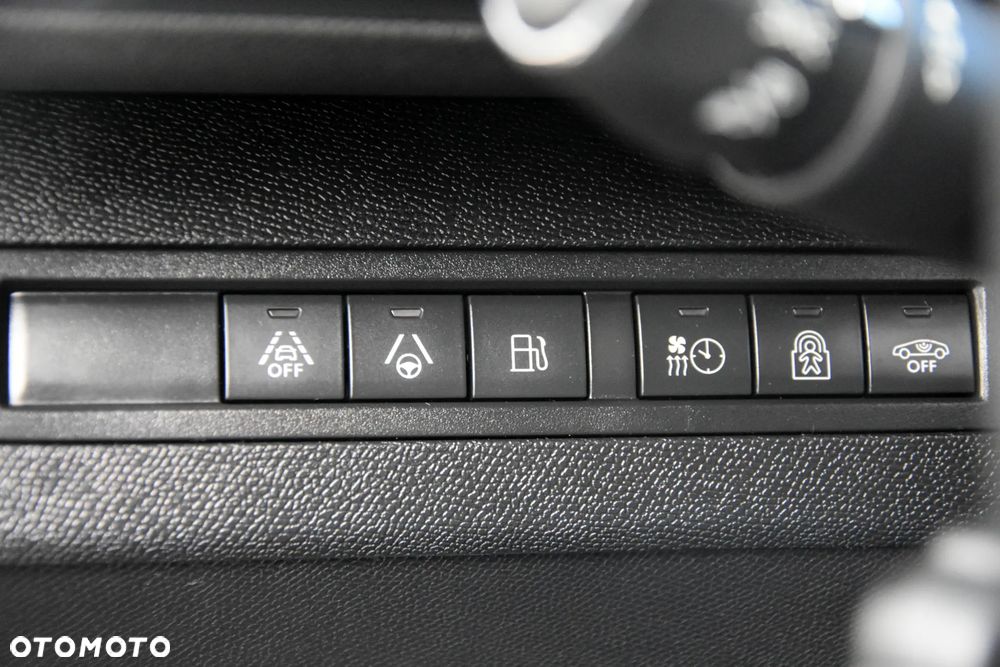 Peugeot 3008 1.6 PureTech HYbrid4 GT Line S&S EAT8 - 27