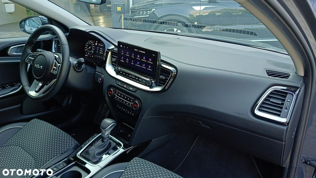 Kia Ceed - 21