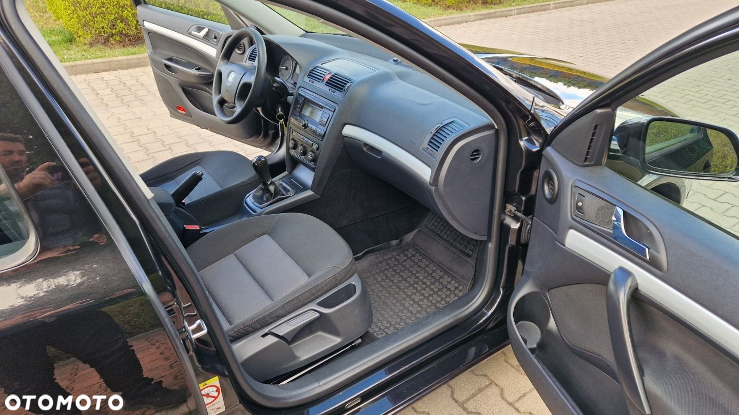 Skoda Octavia 1.6 FSI Elegance - 17