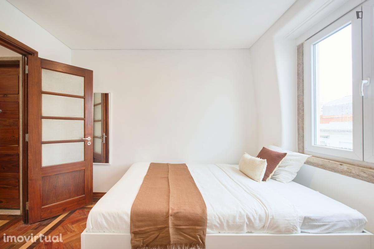 Quarto - localizado em São Sebastião Lisbon - Grande imagem: 3/37