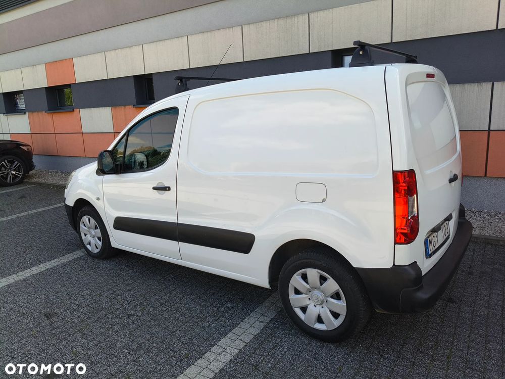 Citroën BERLINGO 1.6 HDI (90KM) 5-BIEGÓW (L1H1) KLIMA WEBASTO STAN IDEALNY 100% BEZWYPADKOWY SERWIS KM NIE MA RDZY - 4