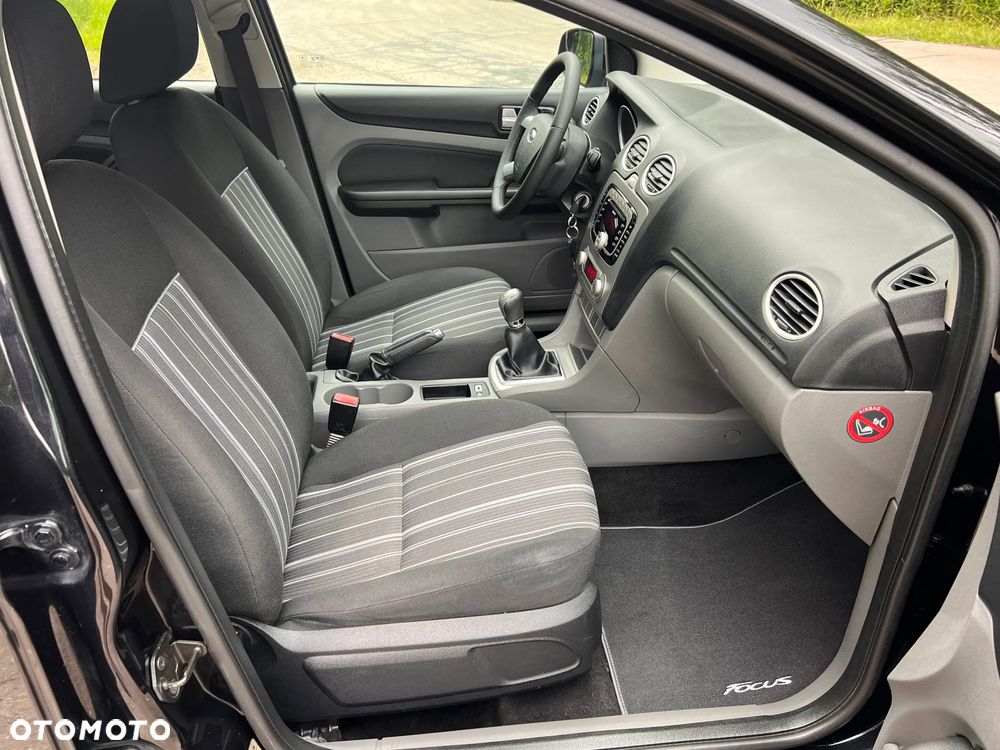 Ford Focus 1.6 Trend - 20