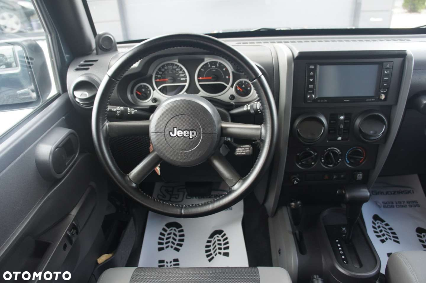 Jeep Wrangler - 9