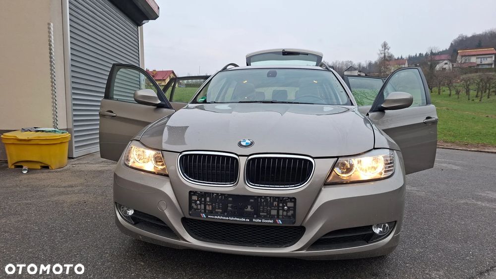 BMW Seria 3 318i Edition Exclusive - 16