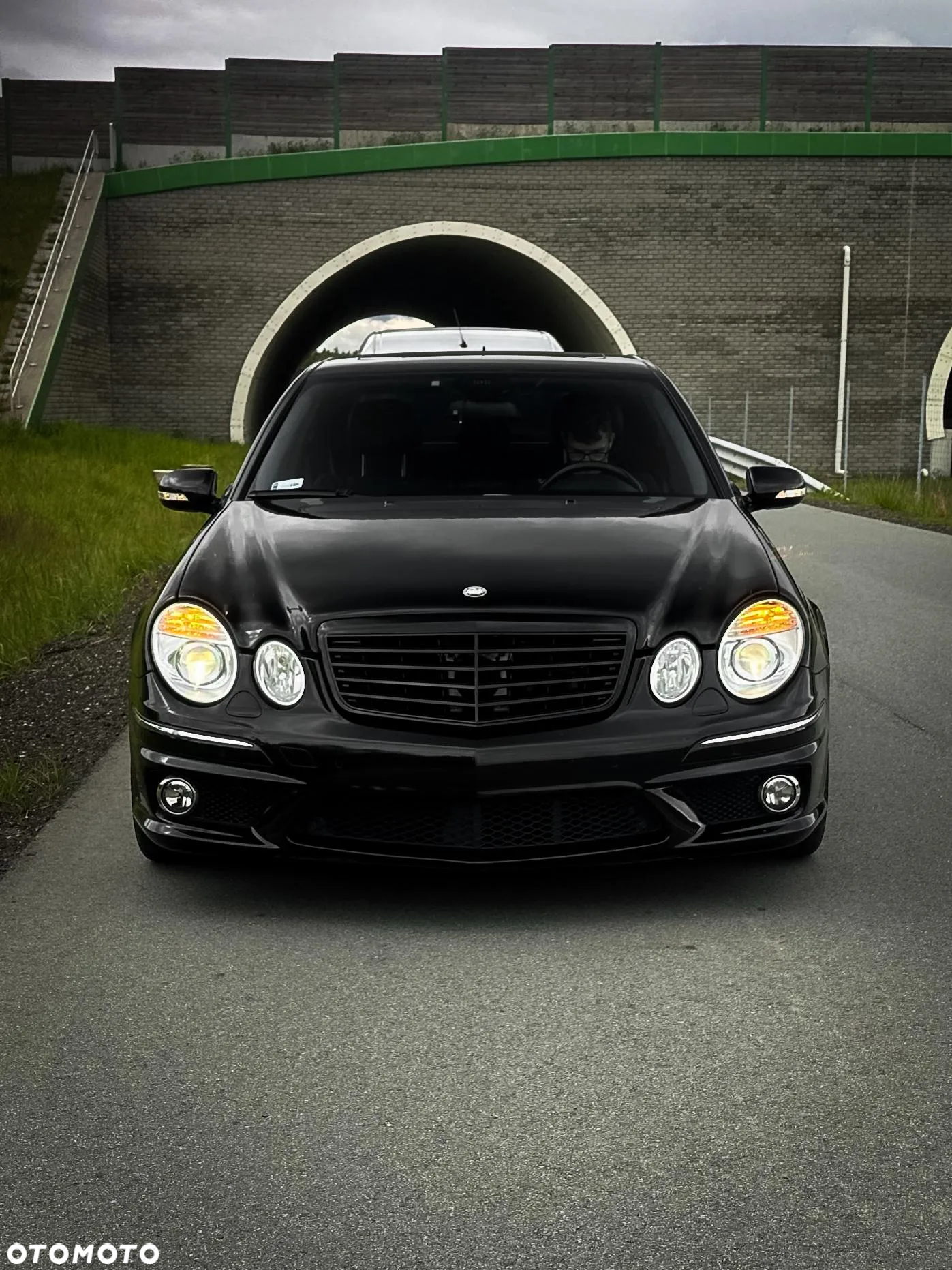 Mercedes-Benz Klasa E 63 AMG - 10