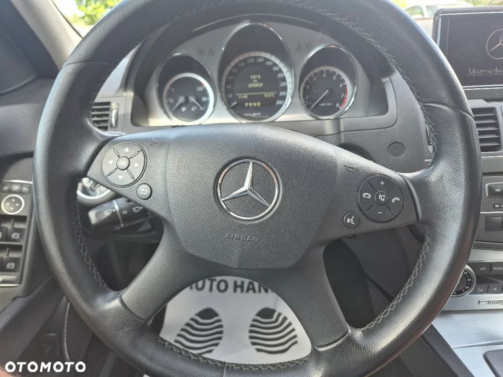 Mercedes-Benz Klasa C 200 (BlueEFFICIENCY) 7G-TRONIC Avantgarde - 23