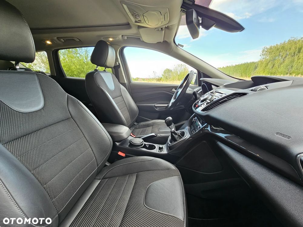 Ford Kuga 2.0 TDCi 4x4 Titanium - 30