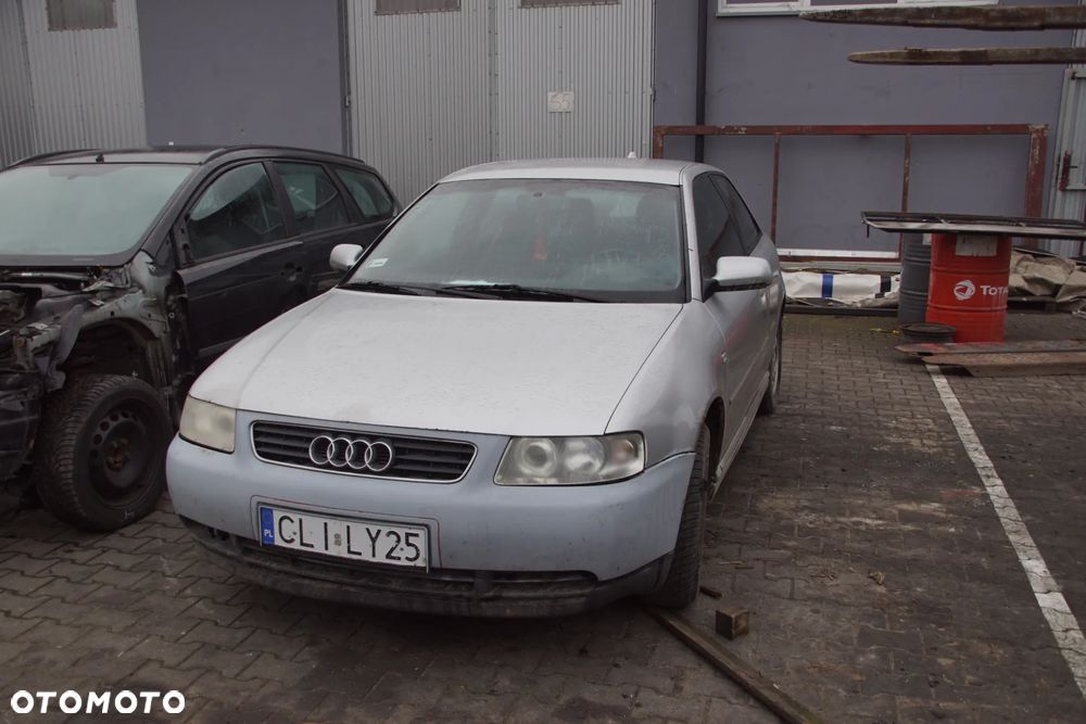 Auto na części - Audi A3 8L Lift 1.6 8V 102 KM AVU DUU LY7W 2002R Silnik Skrzynia Drzwi Maska Klapa Zderzak Lampa Lusterko Szyba Deska Kokpit Sterownik Moduł Czujnik Licznik Panel Kierownica - 1
