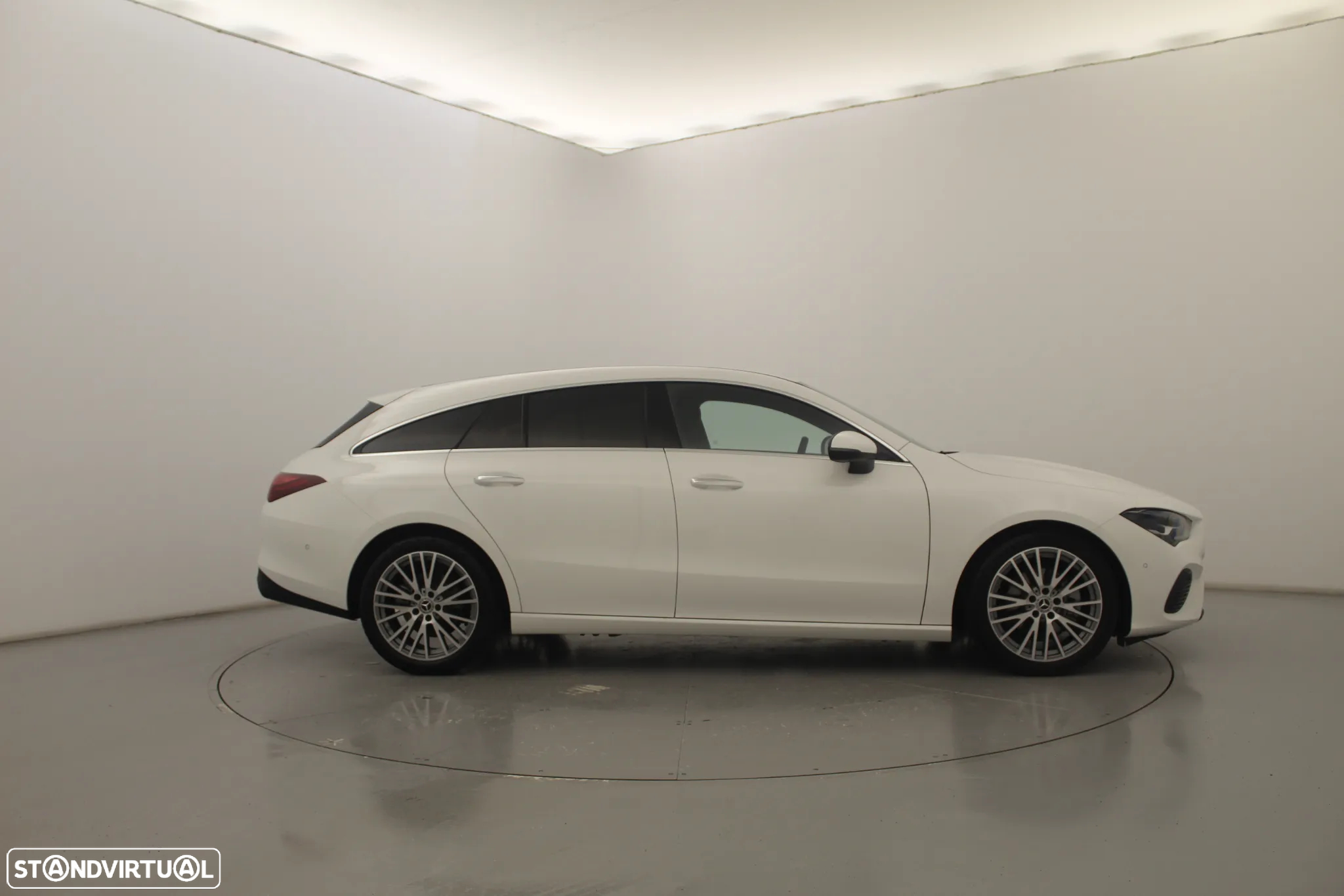 Mercedes-Benz CLA 180 d Shooting Brake Progressive Aut. - 4