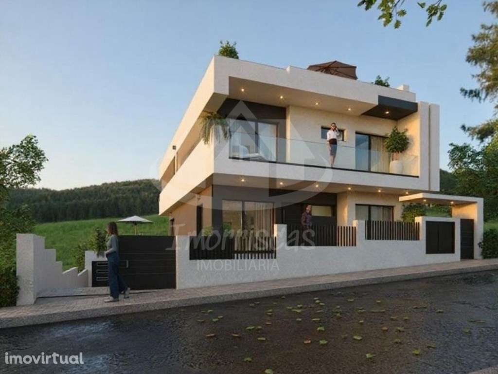 Moradia T5 com piscina no Bairro das 2 Portas, Santa Iria de Azóia - Grande imagem: 3/22