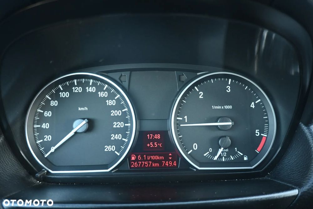 BMW Seria 1 123d - 10