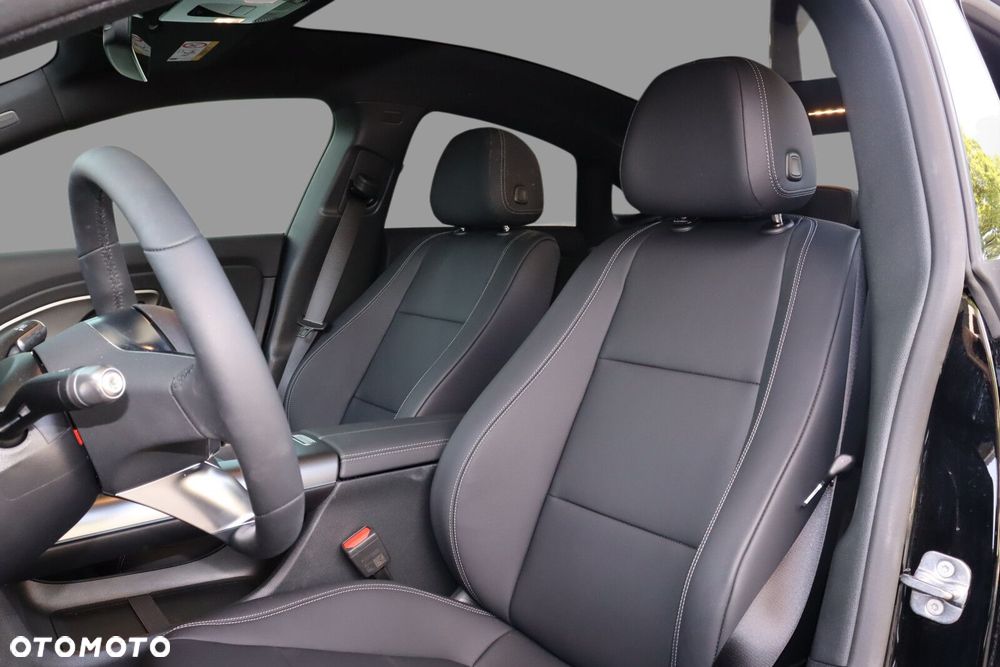 Mercedes-Benz CLA 200 mHEV 8G-DCT - 10