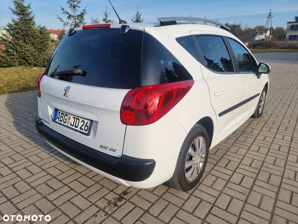Peugeot 207 1.4 16V Presence - 2