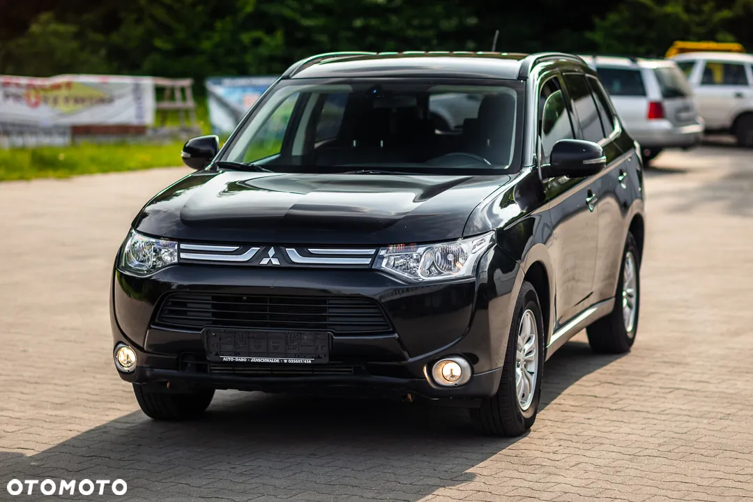 Mitsubishi Outlander 2.2 DI-D 4WD Instyle - 2