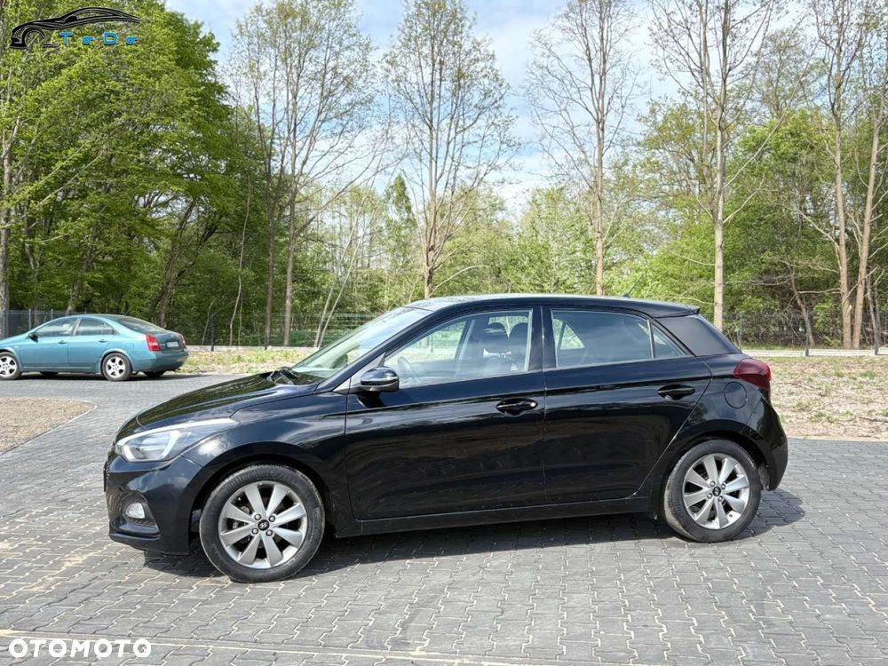 Hyundai i20 blue 1.2 Classic - 12