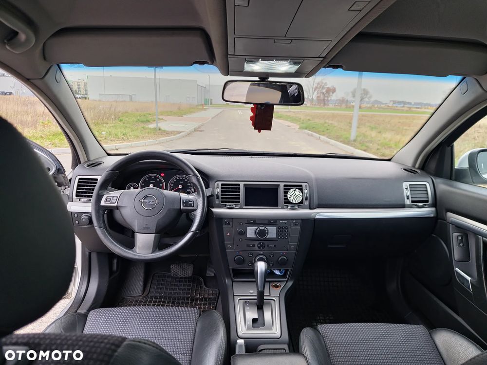 Opel Signum 3.0 V6 CDTI Cosmo - 9