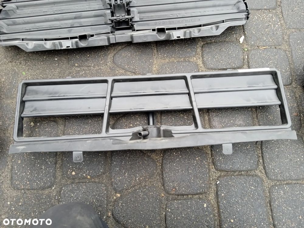 ŻALUZJA WLOT POWIETRZA BMW 5 E60 E61 51117178119 - 1
