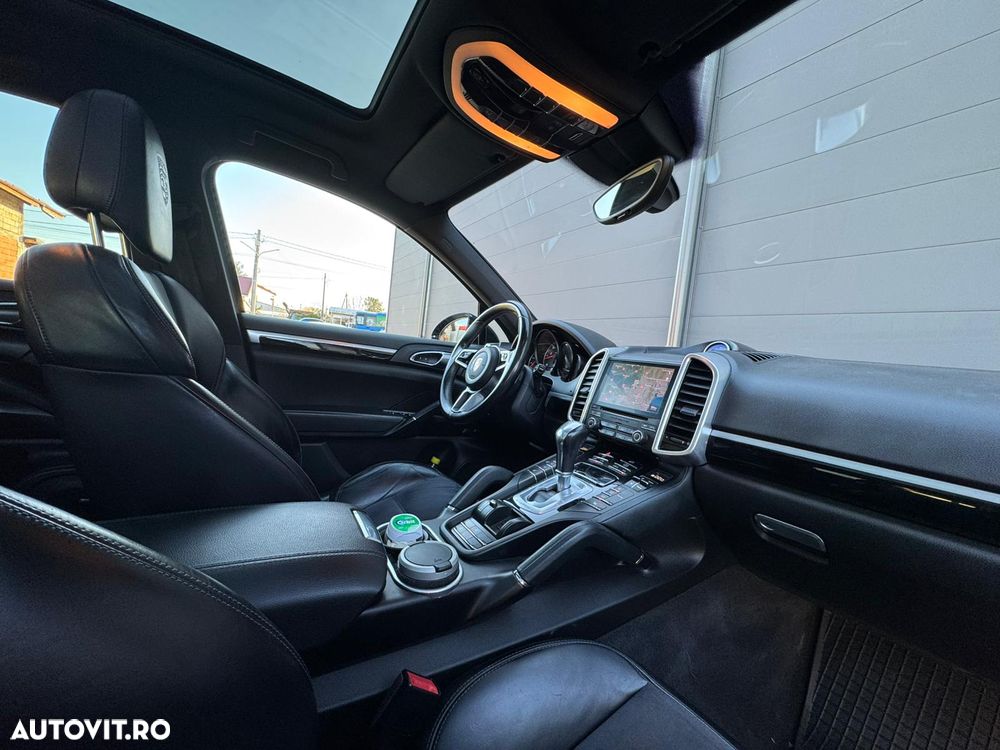 Porsche Cayenne 3.0 L - 9