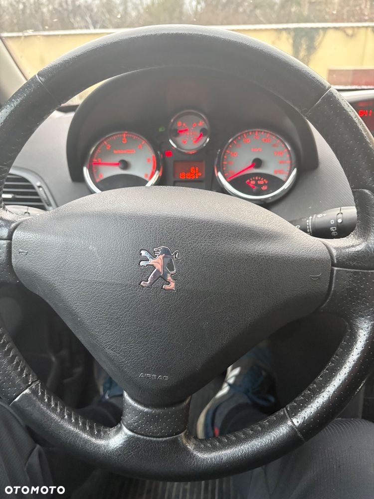 Peugeot 207 90 HDi FAP (Blue Lion) Urban Move - 14