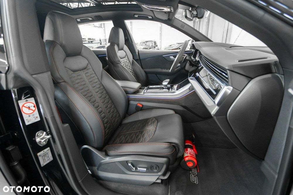 Audi RS Q8 TFSI Quattro Tiptronic - 23