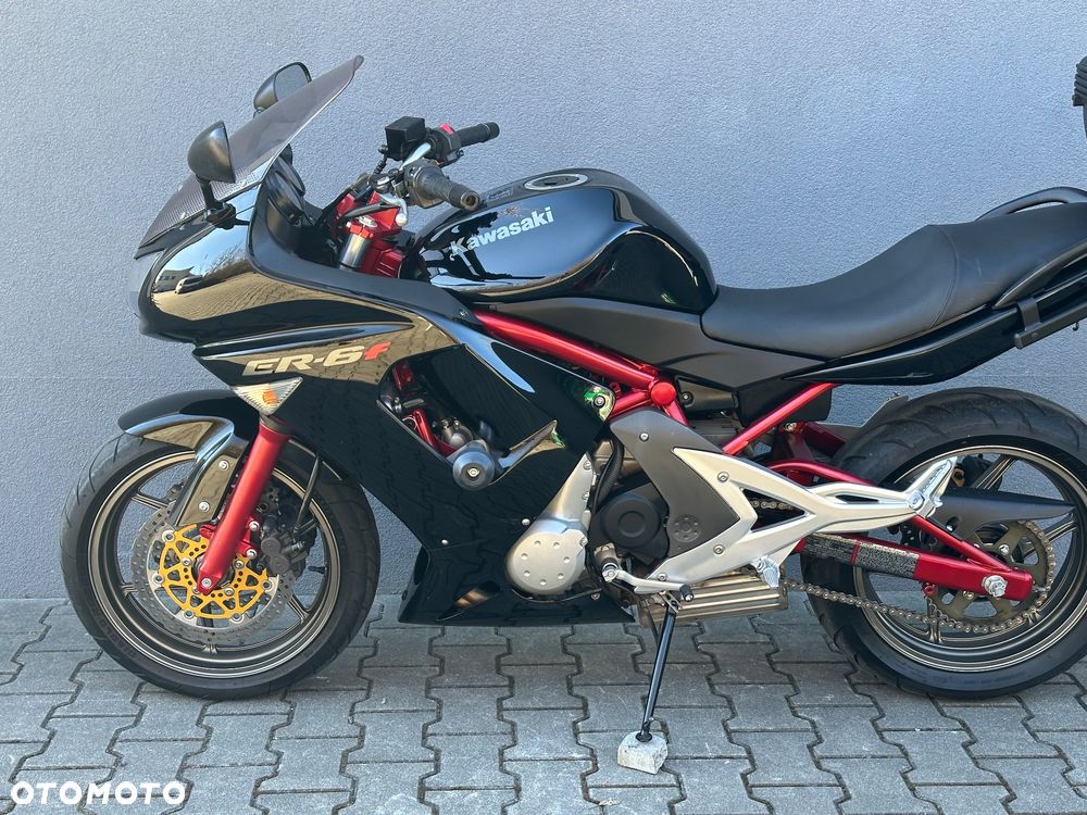 Kawasaki ER - 7