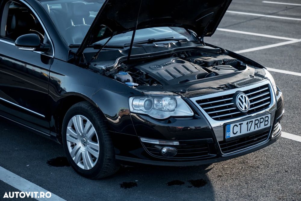 Volkswagen Passat 1.6 TDI DPF BlueMotion Technology Highline - 34