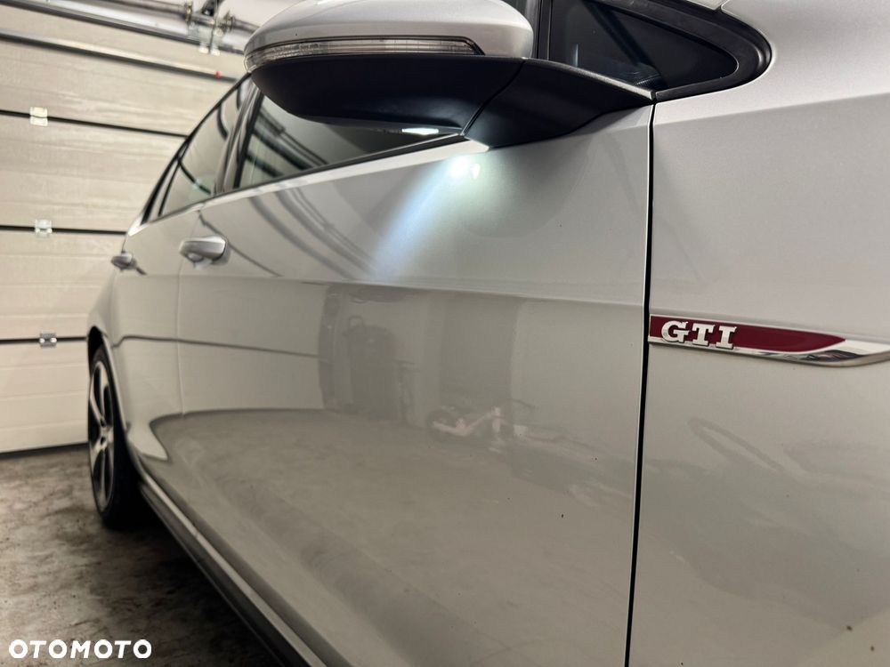 Volkswagen Golf GTI Performance BlueMotion Technology DSG - 13