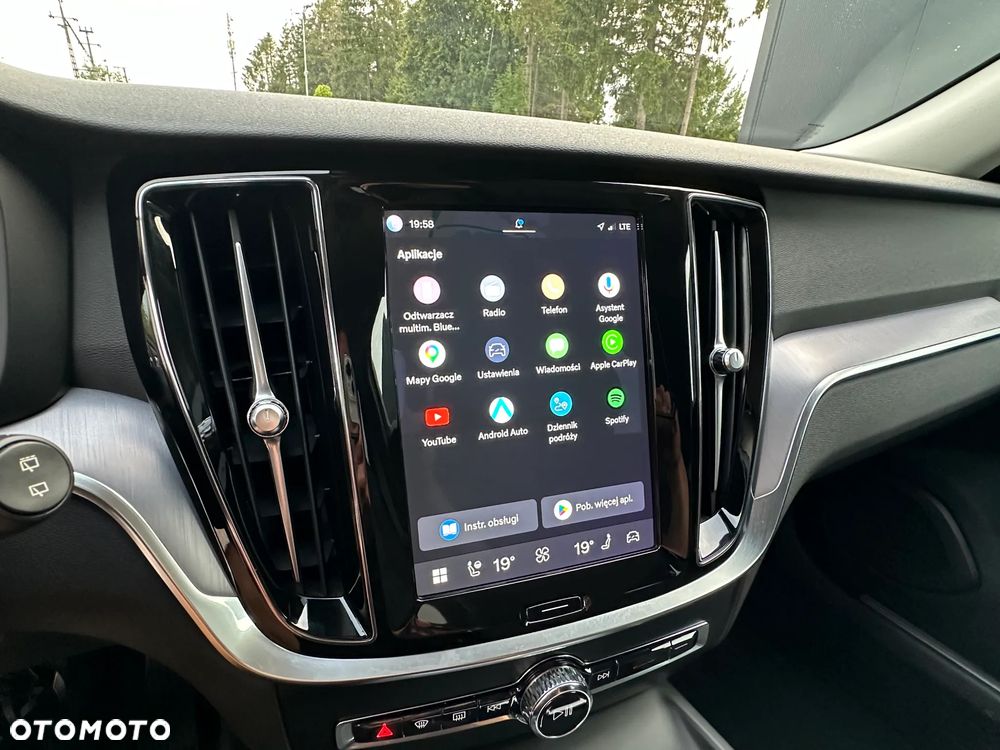 Volvo V60 Cross Country - 23