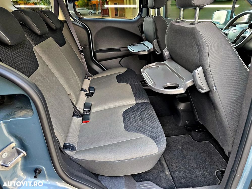 Ford Tourneo Courier 1.5 TDCi S&S Titanium - 8