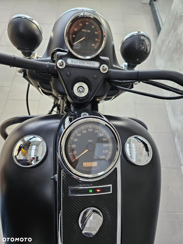 Harley-Davidson Touring Road King - 10