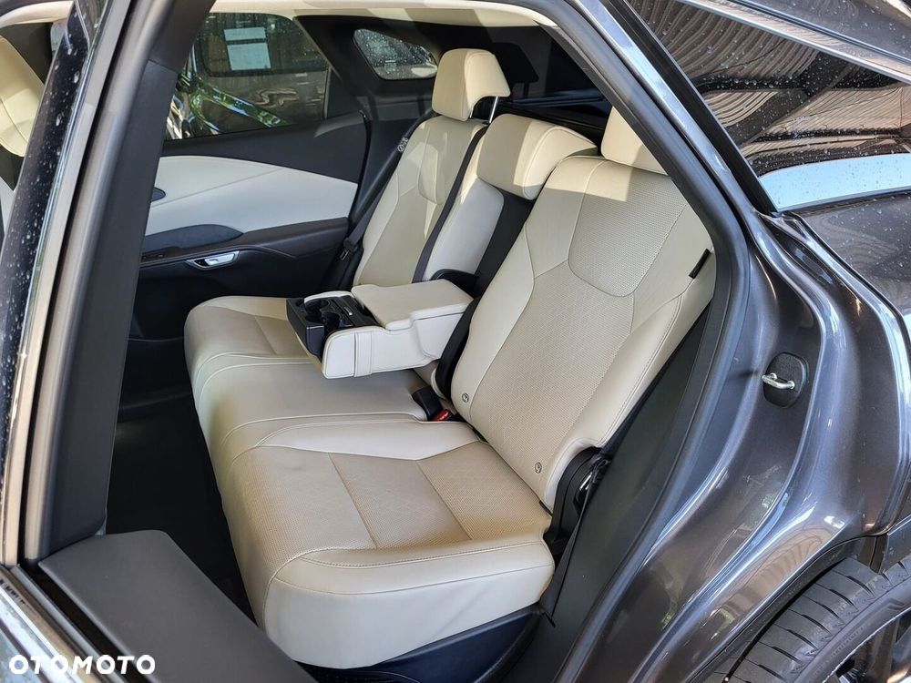 Lexus RX - 8