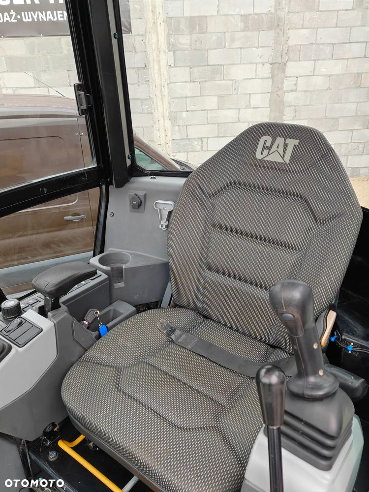 Caterpillar 301.6 - 13