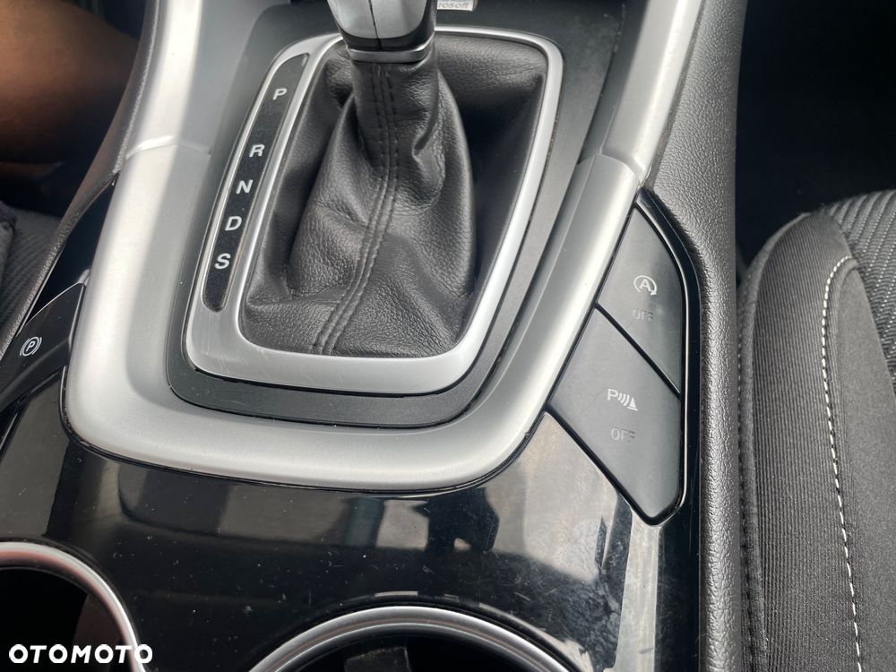 Ford Mondeo - 27