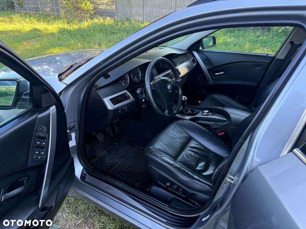 BMW Seria 5 525d - 6