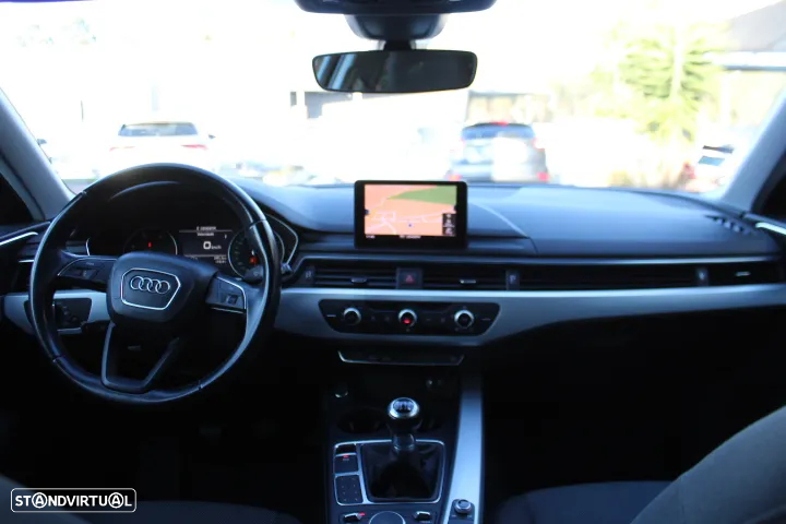Audi A4 Avant 2.0 TDI Advance - 29