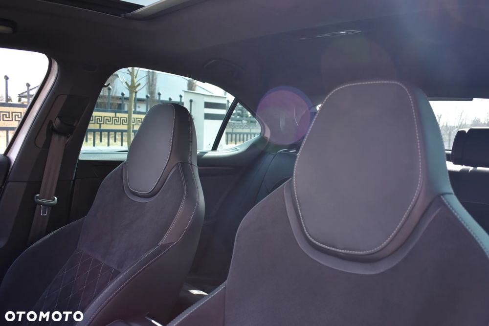 Skoda Superb 2.0 TDI SCR 4x4 Sportline DSG - 17