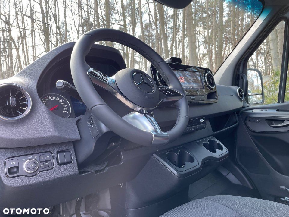 Mercedes-Benz Sprinter - 7