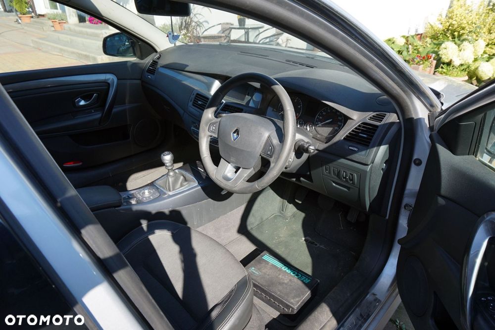 RENAULT LAGUNA III PH1 KOMBI 2009 TED69 2.0 DCI M9R808 150KM PK4004 SREBRNY na części - 10