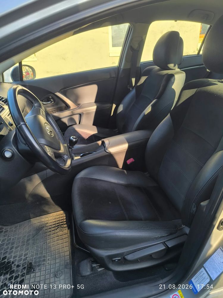 Toyota Avensis 1.8 Premium - 10
