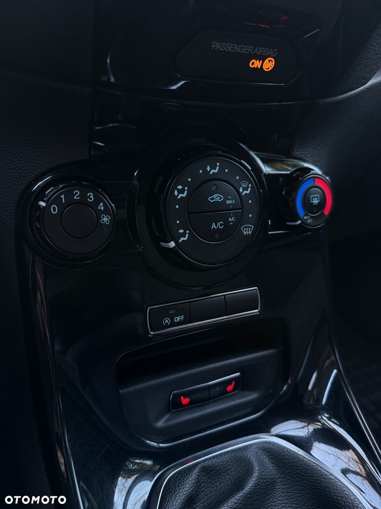 Ford Fiesta 1.0 EcoBoost Titanium - 10