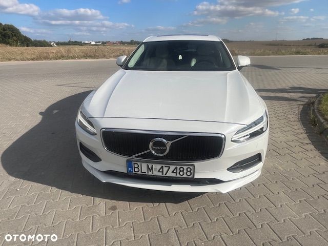 Volvo S90 - 2