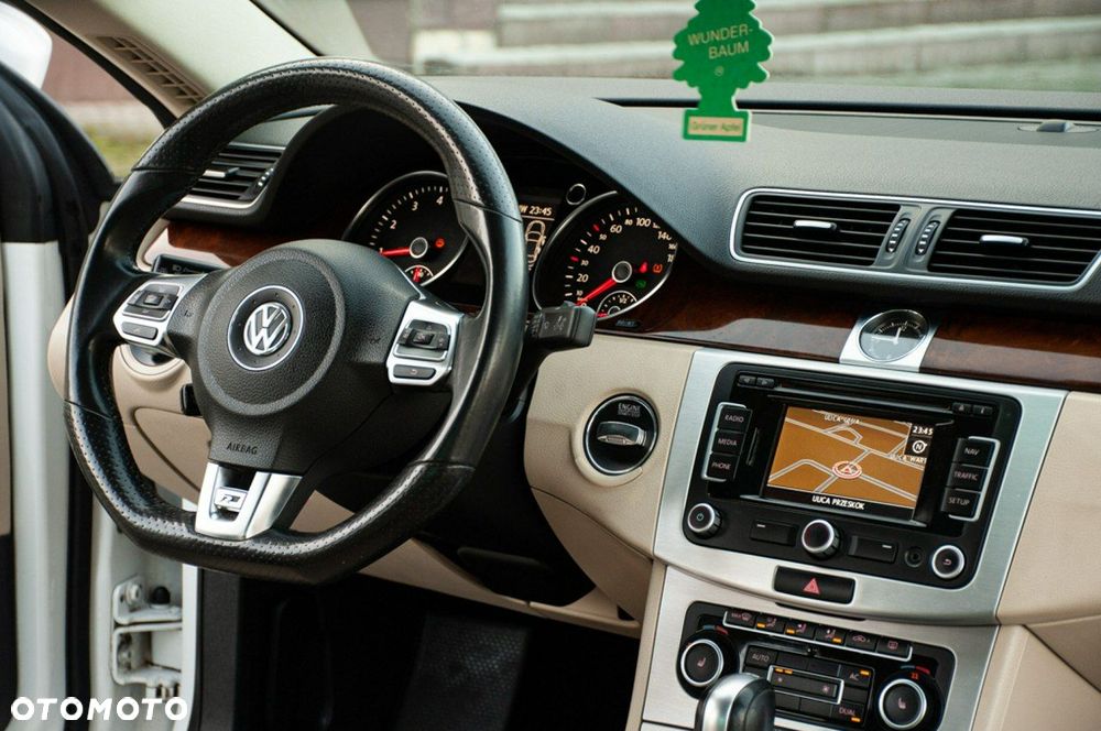 Volkswagen Passat CC - 33