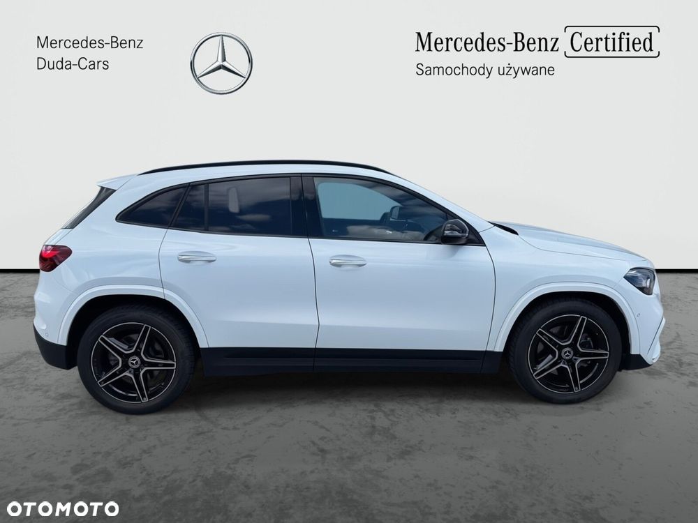 Mercedes-Benz GLA - 10